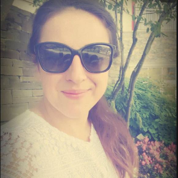 Meet your Posher, Valentina - Picture 1 of 1